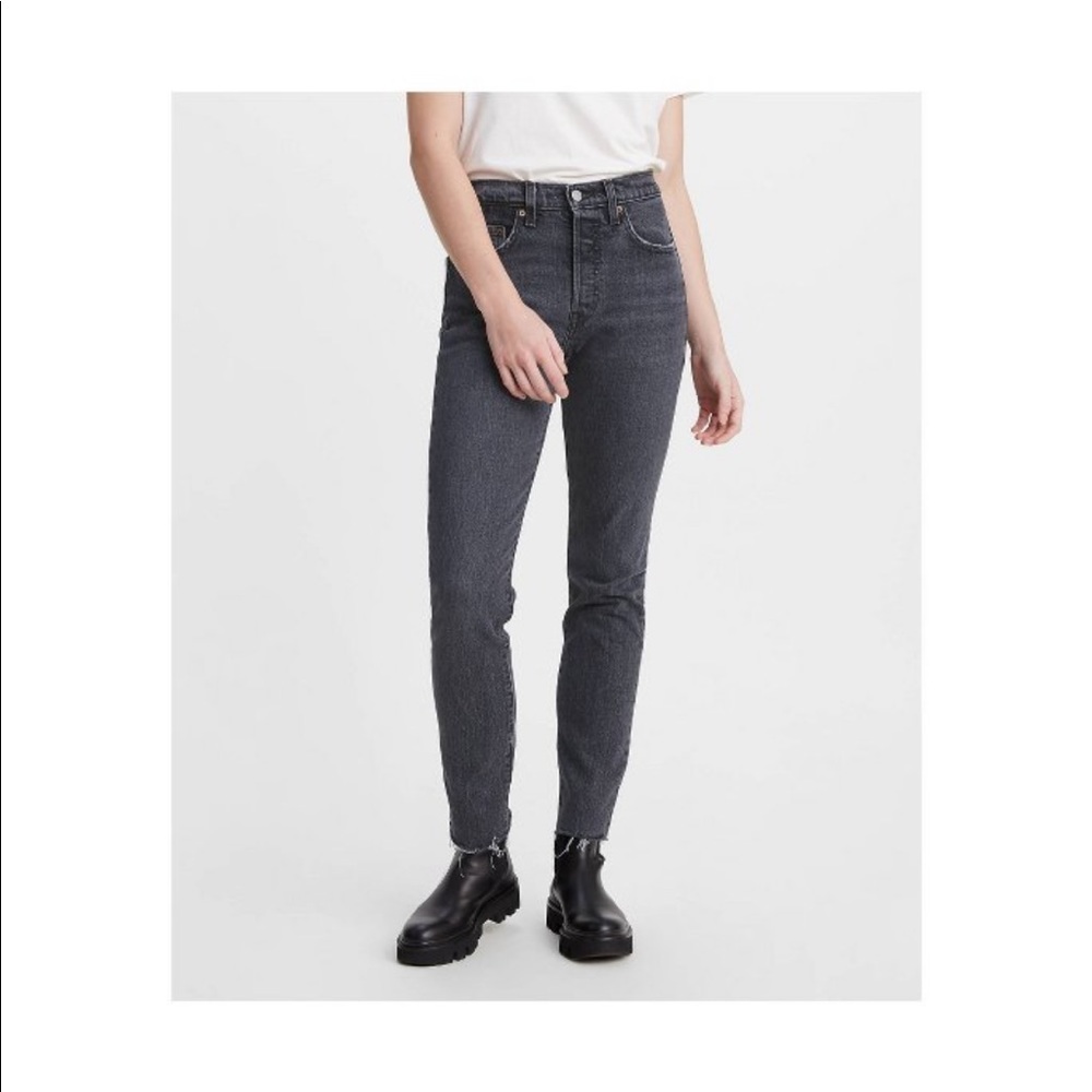 New DEFECT High Rise 501 Skinny Levi’s Women Black Wash 30x28 Button Fly